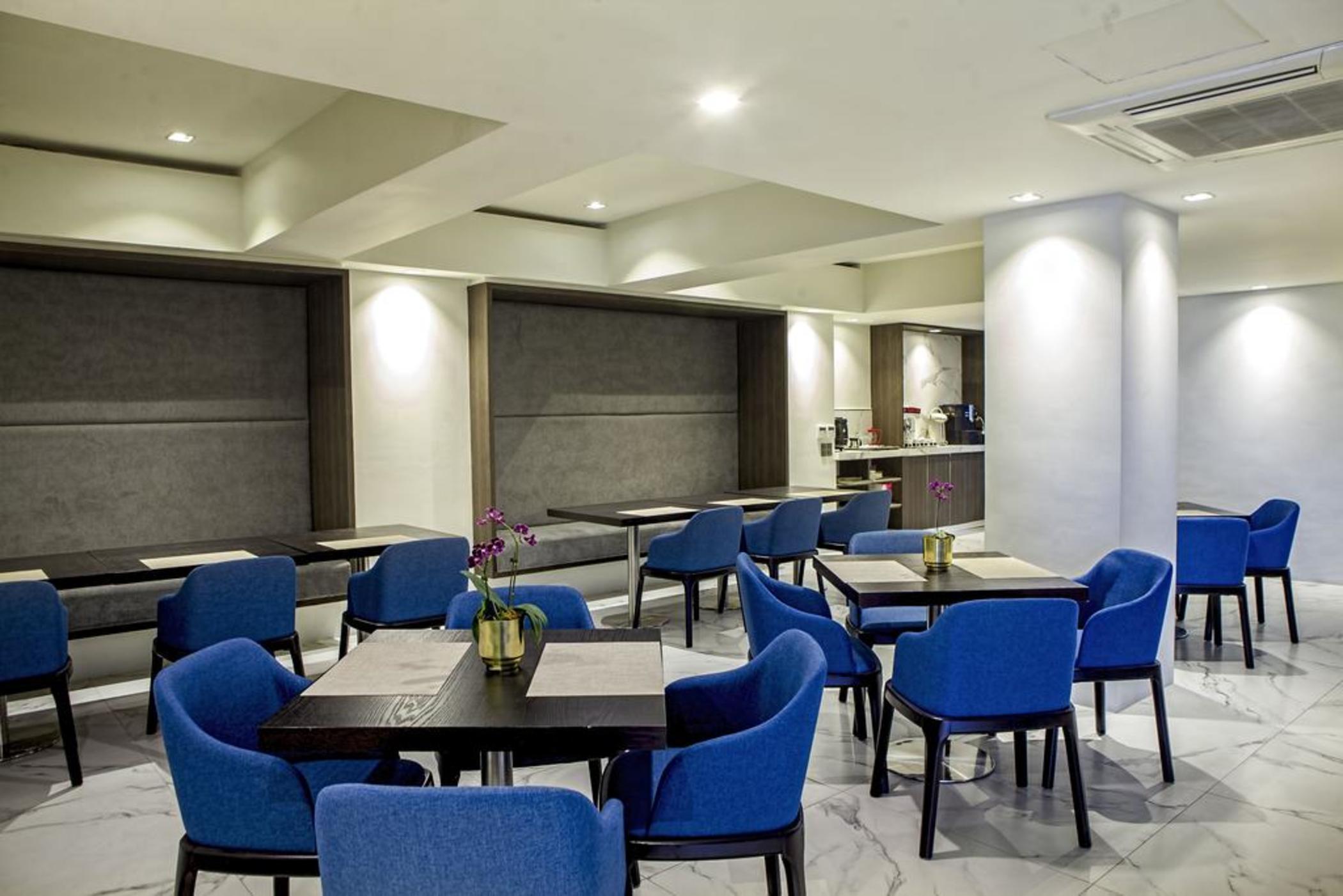 Ramada Encore By Wyndham Makati Makati City Exterior foto