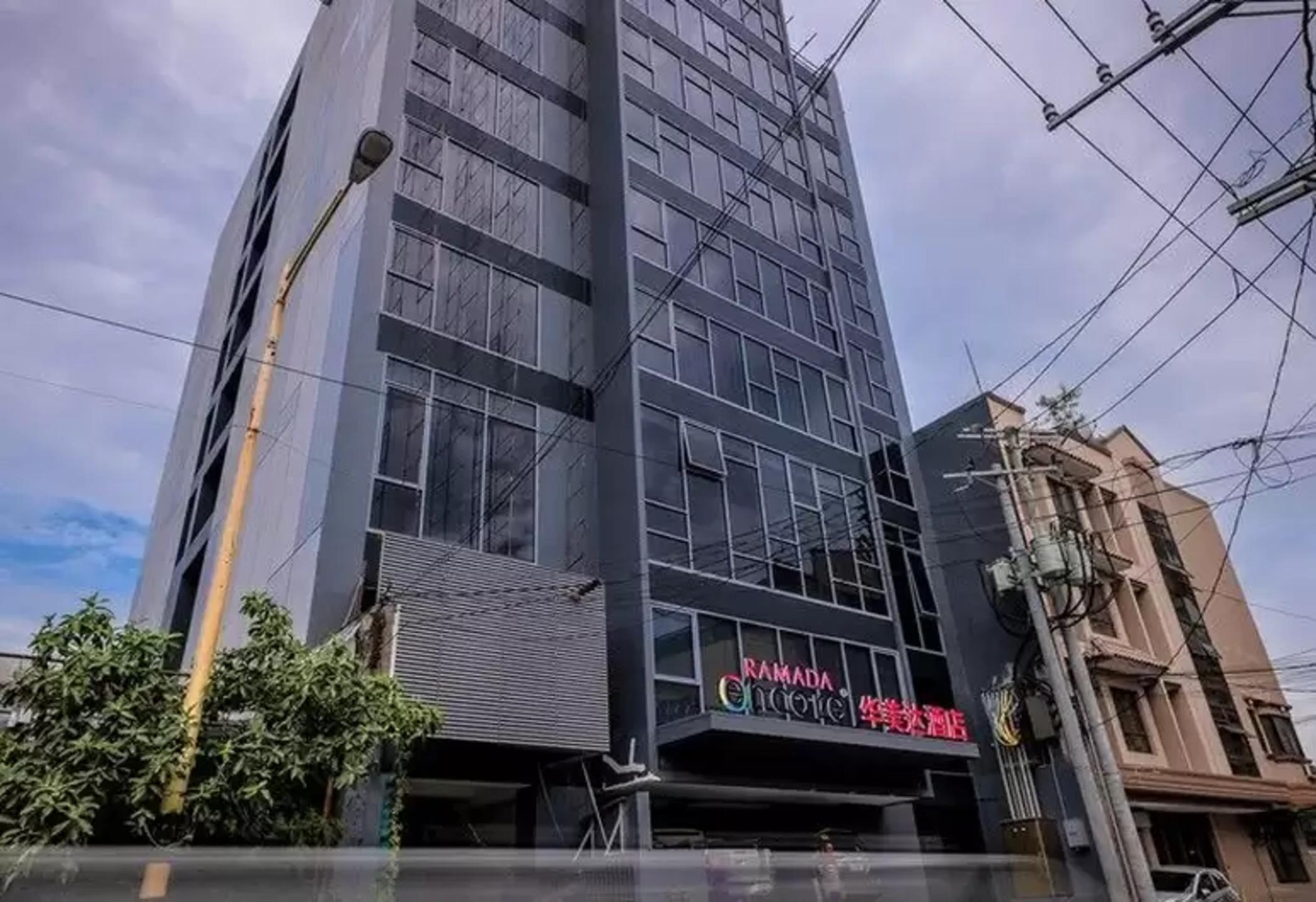 Ramada Encore By Wyndham Makati Makati City Exterior foto