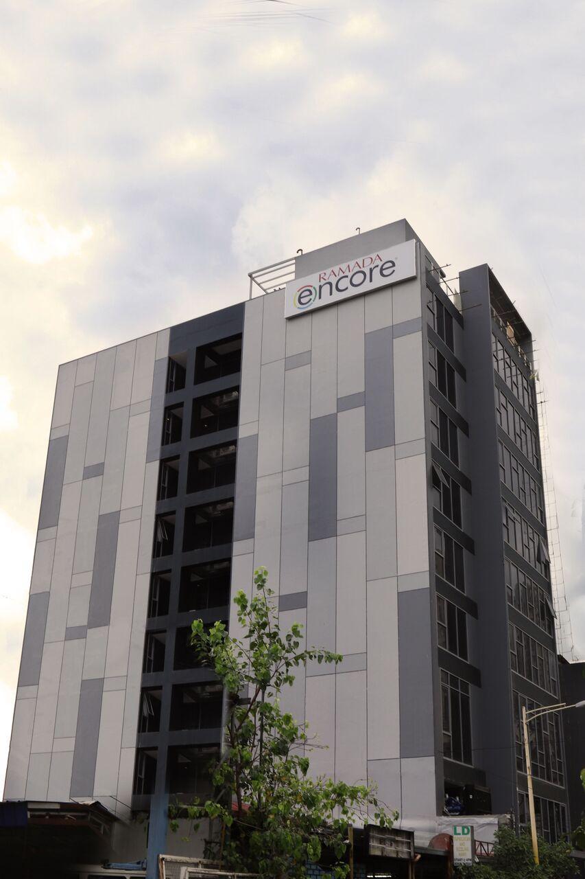Ramada Encore By Wyndham Makati Makati City Exterior foto