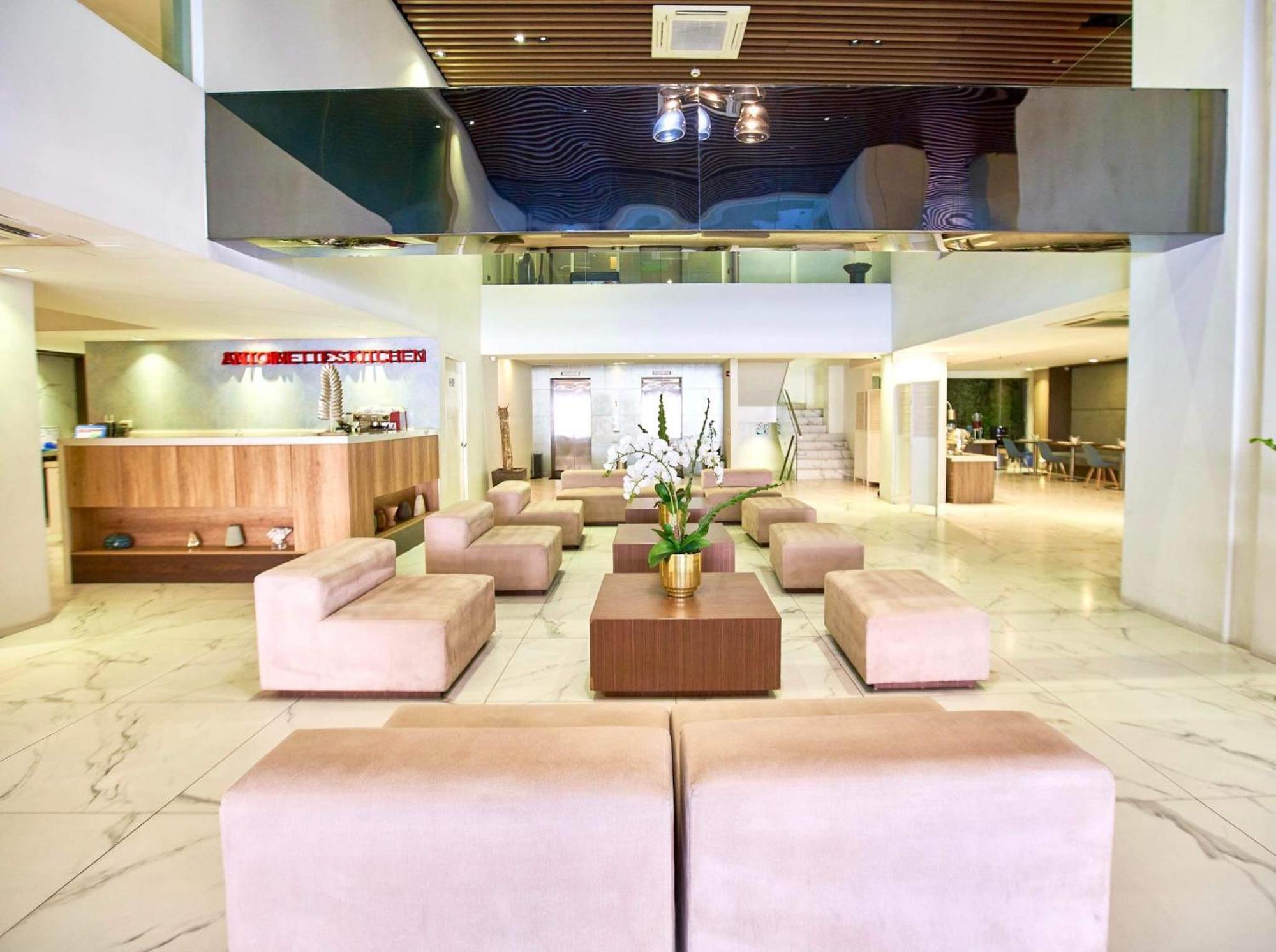 Ramada Encore By Wyndham Makati Makati City Exterior foto