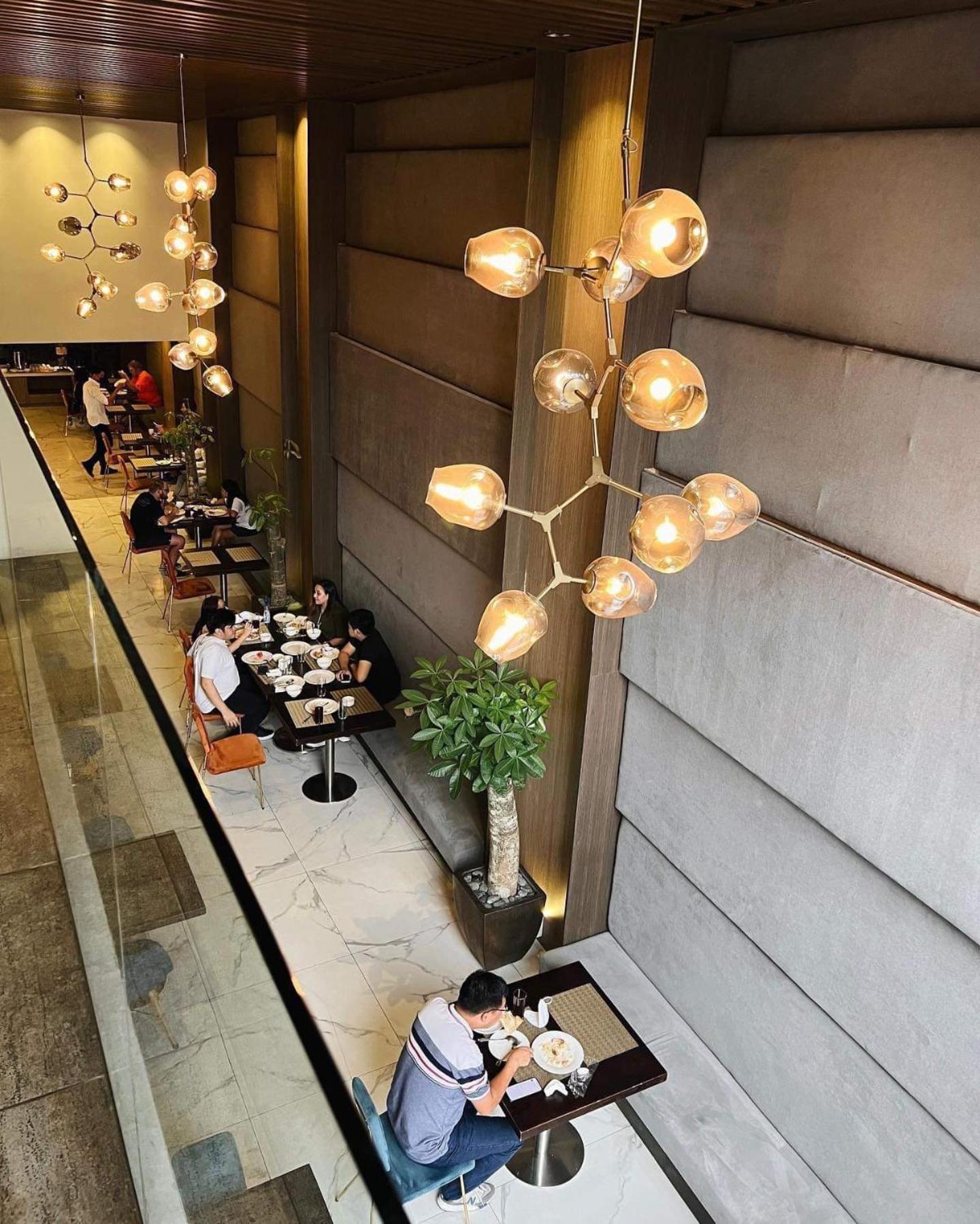 Ramada Encore By Wyndham Makati Makati City Exterior foto